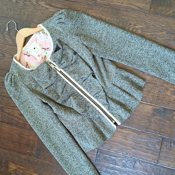 ANTHRO I Gray Boucle Ruffle Front Zip-Up Blazer Jacket by Elevenses, 6 - Picture 2 of 15